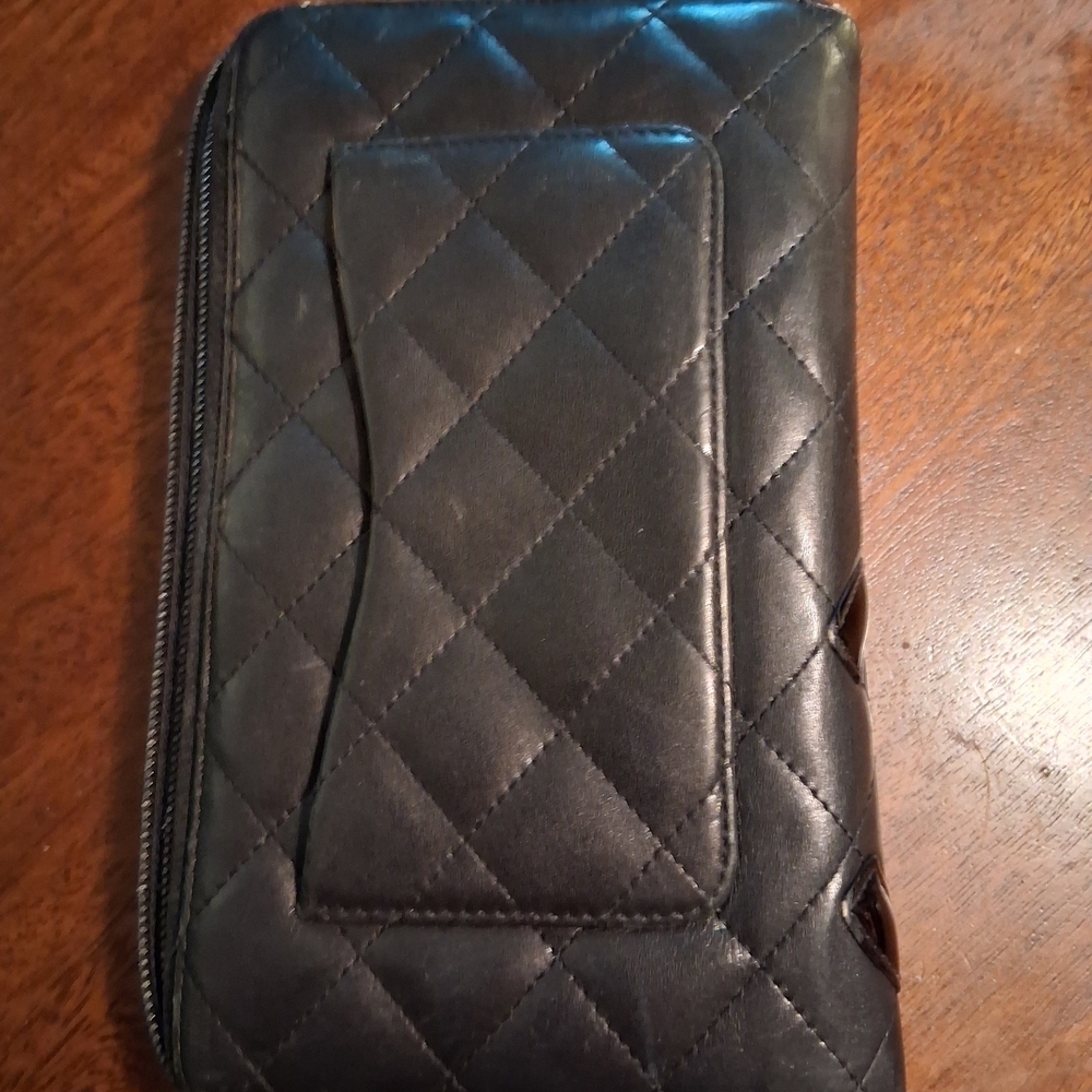 Chanel Black Quilted Wallet - Picture 3 of 16